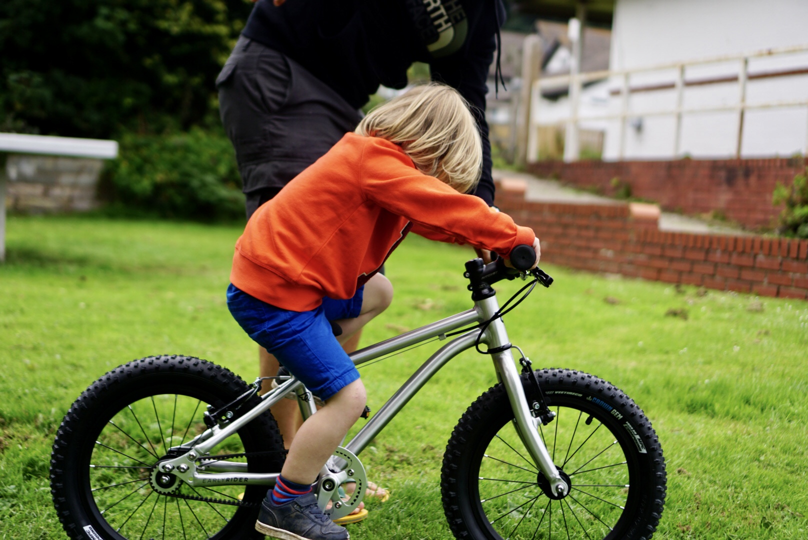 4 Tips to help you teach your child how to ride a bike